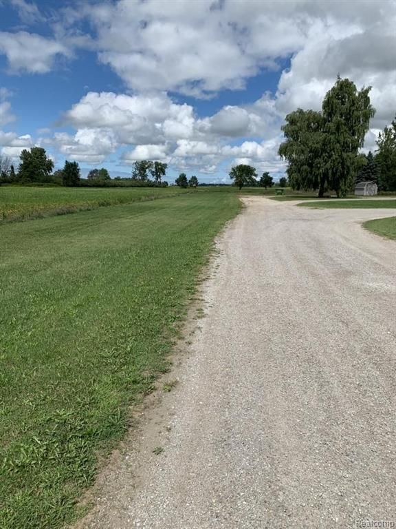 1299A Sand Beach Rd, Bad Axe, MI 48413