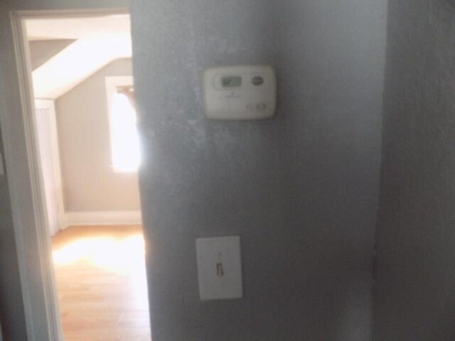 6334 Tuxedo Ave, Detroit, MI 48204 - detailed view of wood finished floors