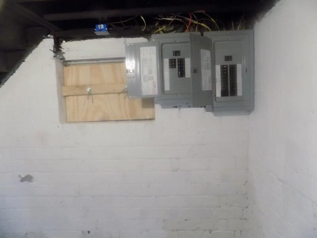 6334 Tuxedo Ave, Detroit, MI 48204 - utility room featuring electric panel