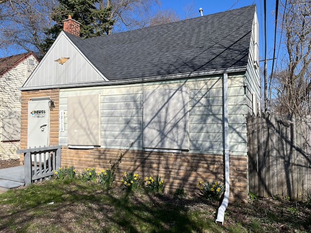 view of home's exterior