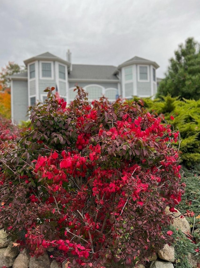 3975 Harbor Breeze Dr, Norton Shores, MI 49441 - view of home's exterior