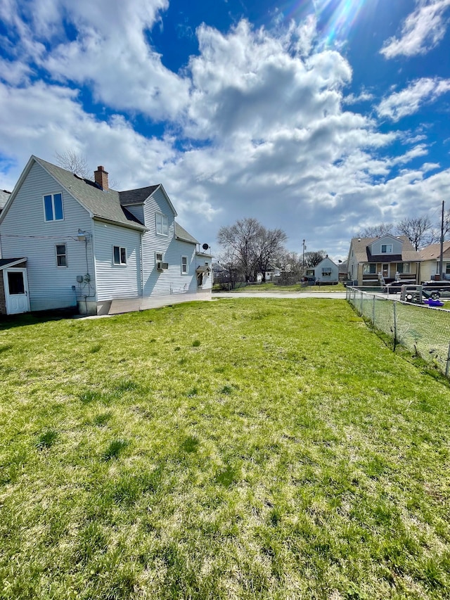 Listing photo 3 for 5207 Trowbridge St, Hamtramck MI 48212