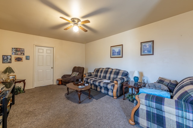 carpeted living room featuring ceiling fan