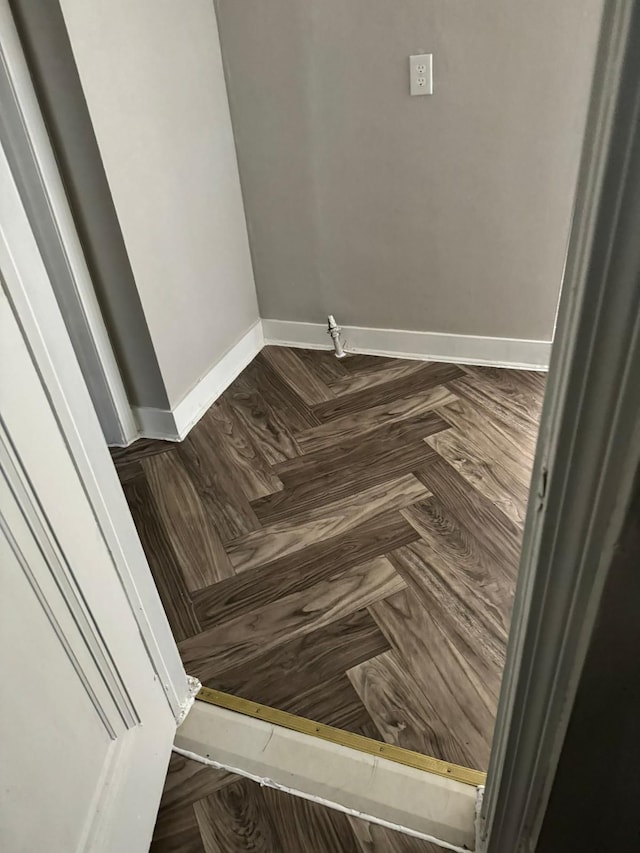 room details with parquet floors