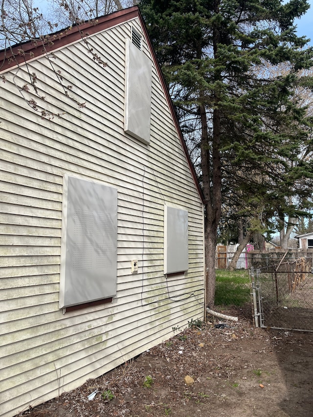 18109 Cornwall St, Detroit, MI 48224 - view of side of home