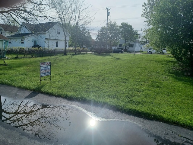 32338 Church St, Rockwood, MI 48173