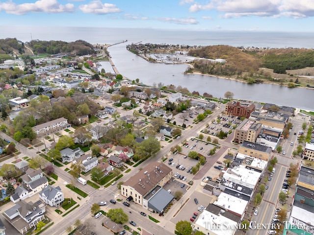 bird's eye view with a water view