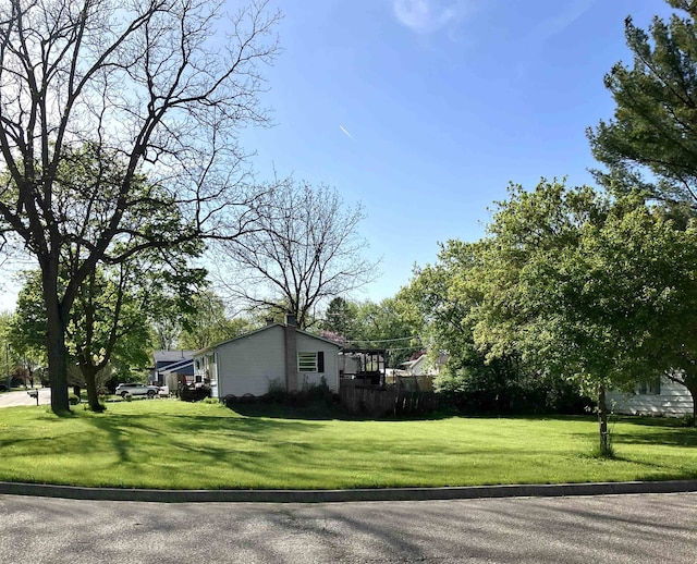 Listing photo 3 for 632 Rockingham Ave, Alma MI 48801