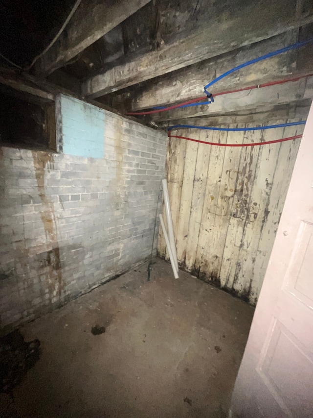 view of unfinished basement