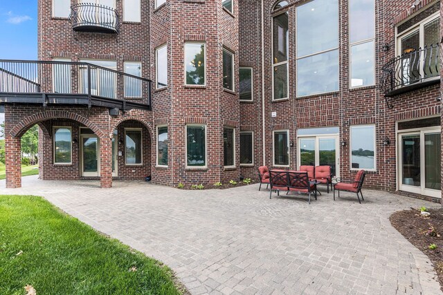 75 Chateaux Du Lac, Fenton, MI 48430 - view of patio / terrace featuring an outdoor hangout area