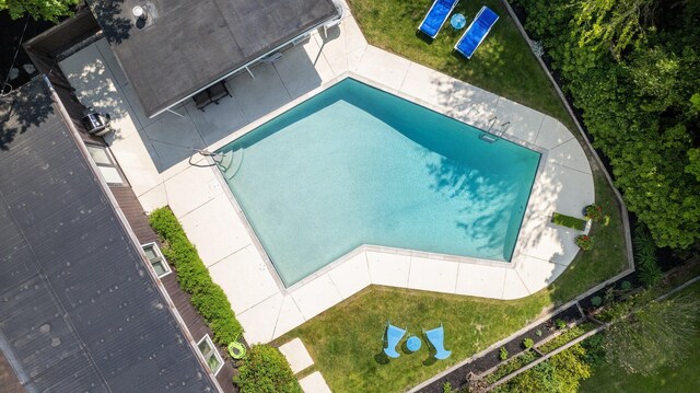 3586 E Huron River Dr, Ann Arbor, MI 48104 - bird's eye view of a pool area
