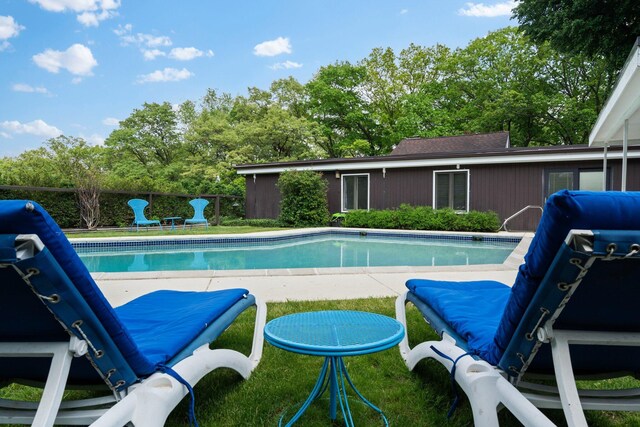 3586 E Huron River Dr, Ann Arbor, MI 48104 - view of pool