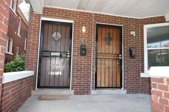 view of property entrance