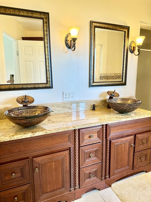 7206 Beechwood Cir, Watervliet, MI 49098 - bathroom with double vanity