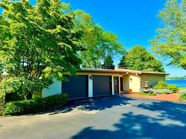 view of front of home featuring a garage