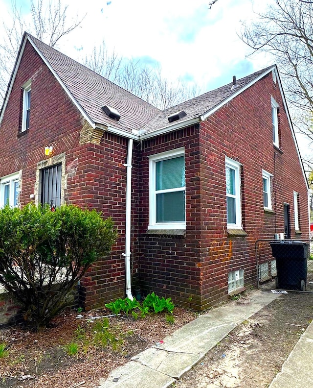 view of home's exterior