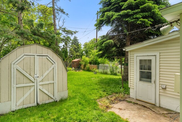 1114 Church St, Port Huron, MI 48060 - view of yard