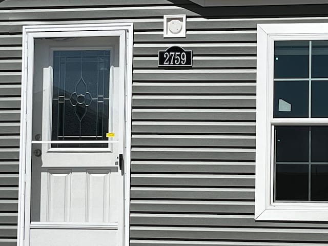 2759 Naples Ct, Lapeer, MI 48446 - view of doorway to property