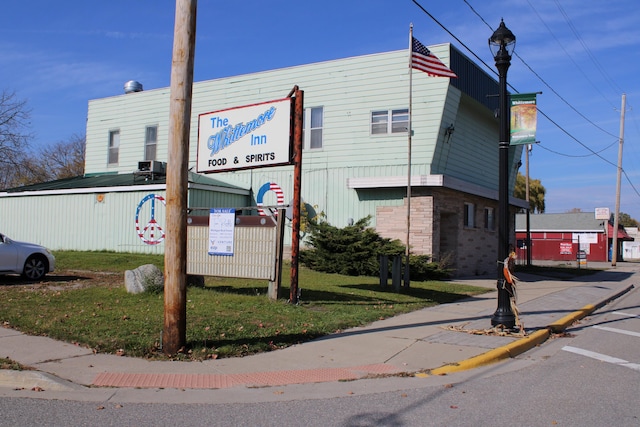 view of building exterior