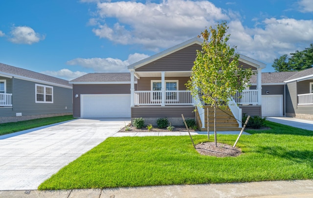 view of front of house with a porch and a front yard