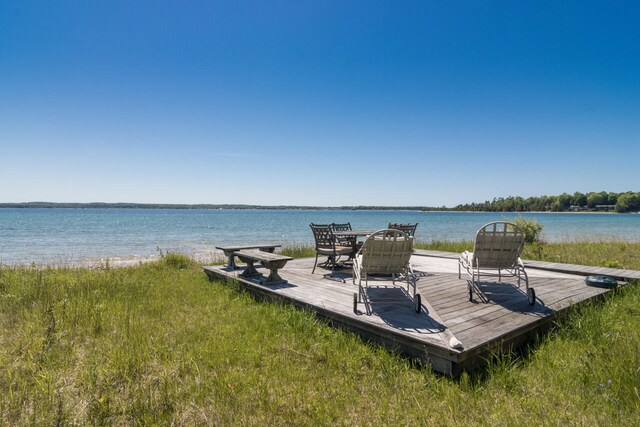 7545 Oyster Bay Dr Unit 4, Charlevoix, MI 49720 - exterior space