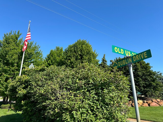 20 Tipperary Trl, Fenton, MI 48430