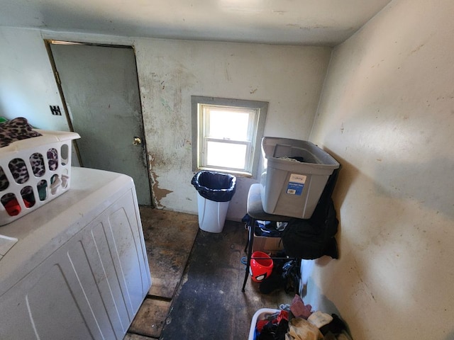 laundry room featuring washer / clothes dryer