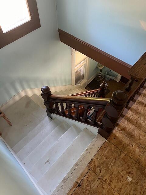 423 Oak St, Paw Paw, MI 49079 - view of stairway