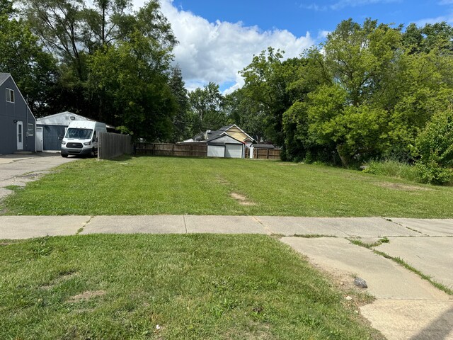 104 W Walton Blvd, Pontiac, MI 48340