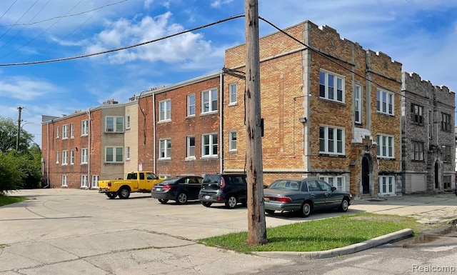 3737 Scovel Pl, Detroit, MI 48208 - view of building exterior featuring uncovered parking