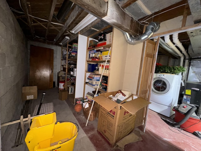 basement with washer / dryer