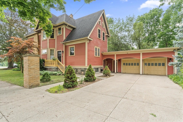 view of front of property featuring a garage