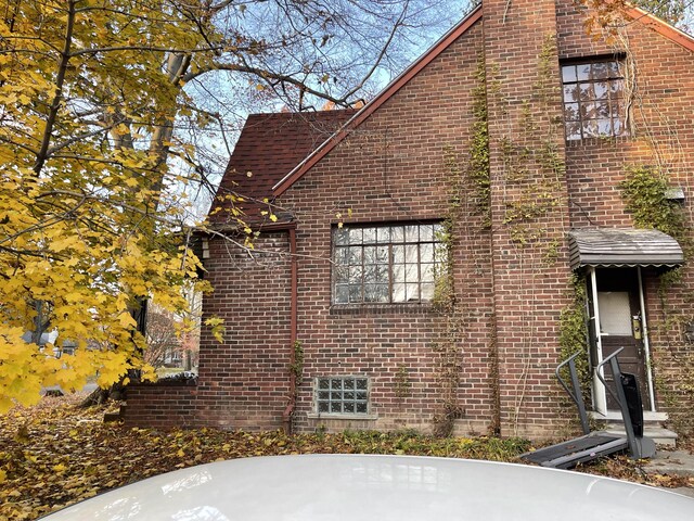 18404 Salem, Detroit, MI 48219 - view of side of home featuring brick siding