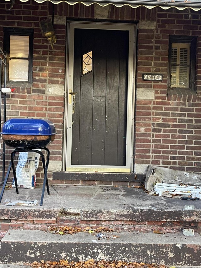 18404 Salem, Detroit, MI 48219 - entrance to property with brick siding