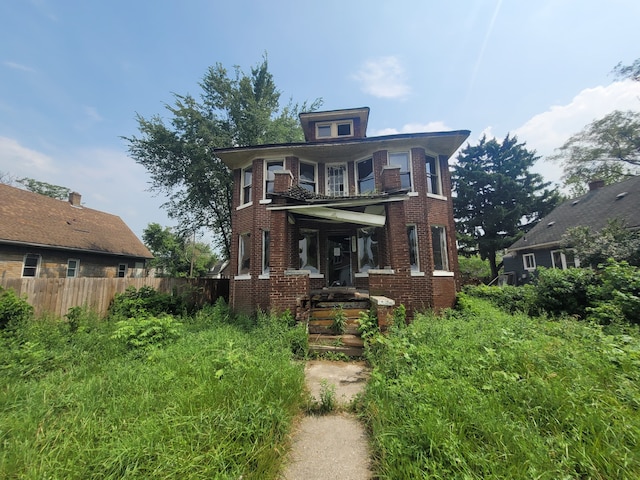 view of front of property