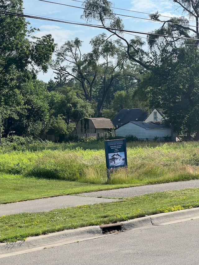 23888 W Nine Mile, Southfield, MI 48033
