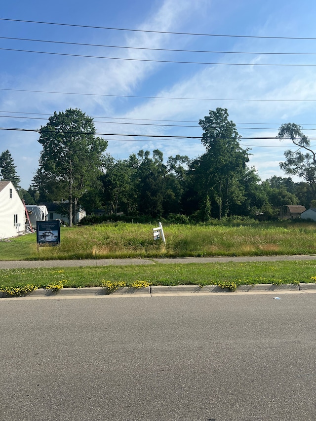 23888 W Nine Mile, Southfield, MI 48033