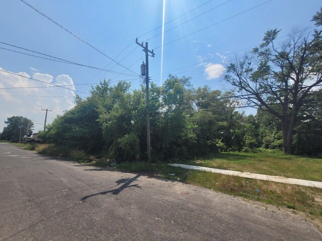 9585 Iris St, Detroit, MI 48227