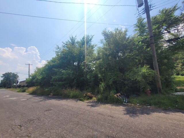 9585 Iris St, Detroit, MI 48227