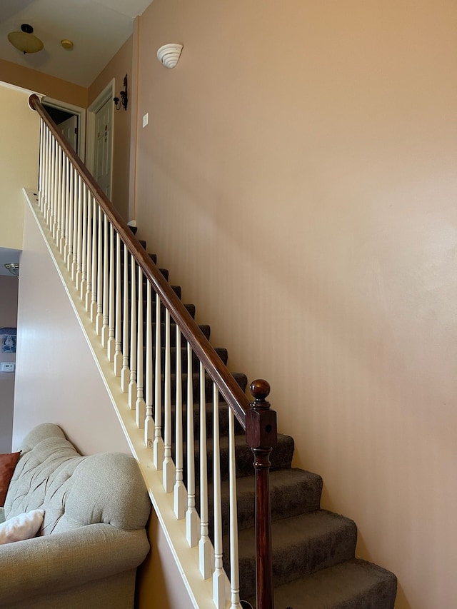 171 Legacy Park Cir, Dearborn Heights, MI 48127 - view of stairs
