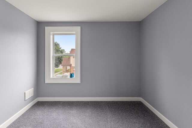 13437 E State Fair St, Detroit, MI 48205 - unfurnished room with carpet and baseboards