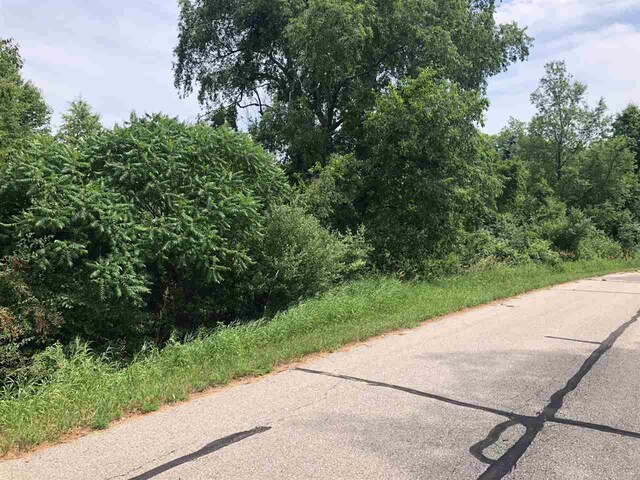 1006/1008 Laredo Dr, Michigan, MI 48893