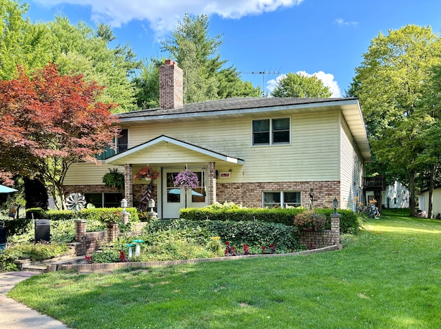 view of front of house with a front yard