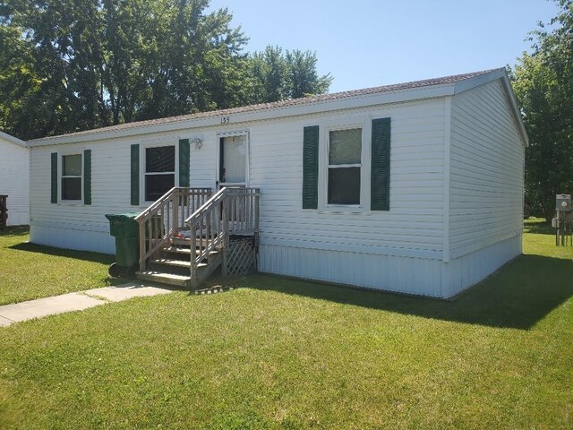 5232 E Broadway, Mount Pleasant, MI 48858 - manufactured / mobile home with a front lawn