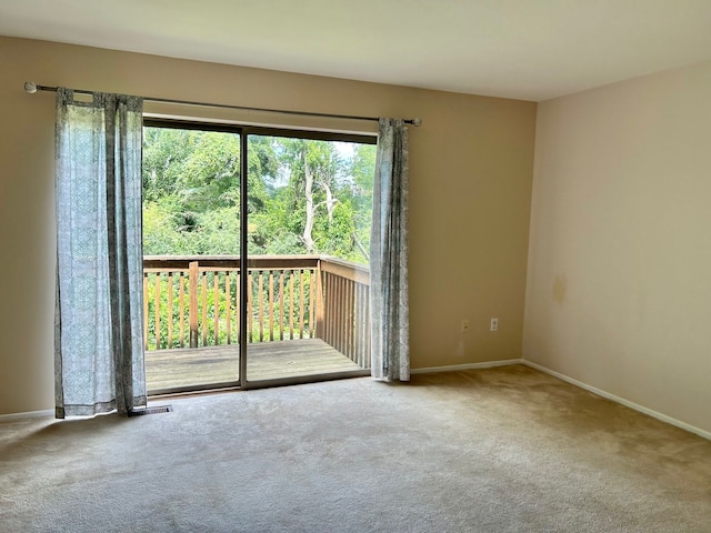 view of carpeted spare room