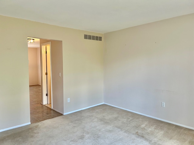 view of carpeted spare room