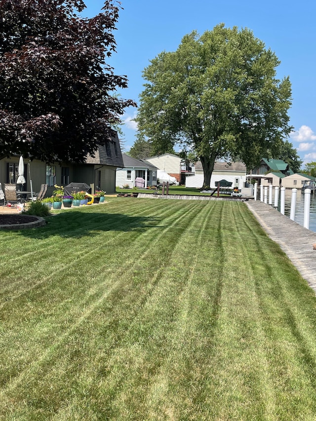 46070 Edgewater Dr, Chesterfield, MI 48047 - view of grassy yard