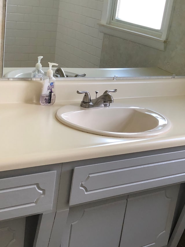 5510 Berkley Dr, Waterford, MI 48327 - bathroom featuring vanity