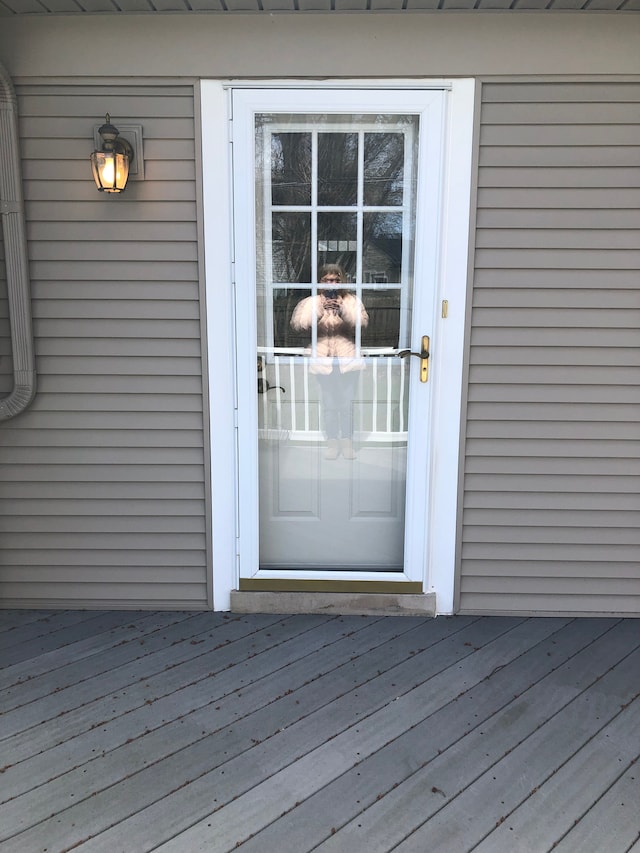 5510 Berkley Dr, Waterford, MI 48327 - view of exterior entry