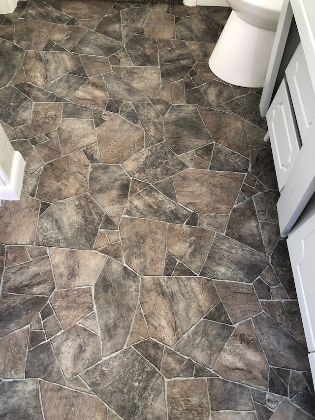 5510 Berkley Dr, Waterford, MI 48327 - bathroom view of a tile shower